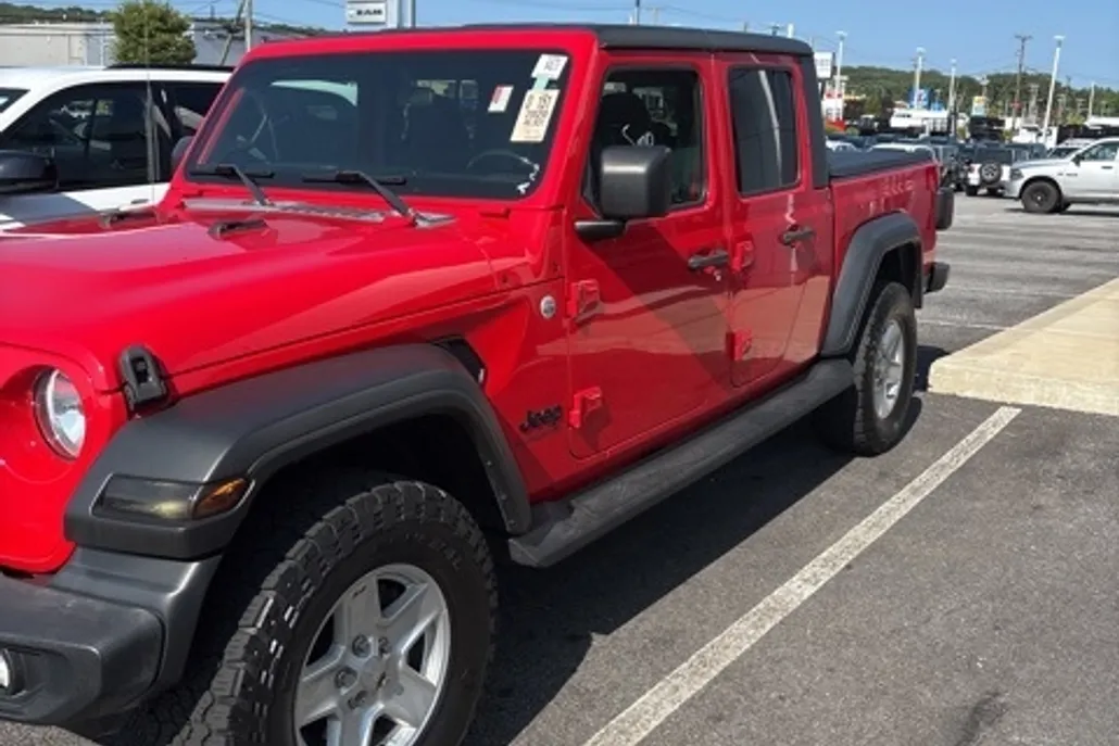 2020 Jeep Gladiator Sport photo 1