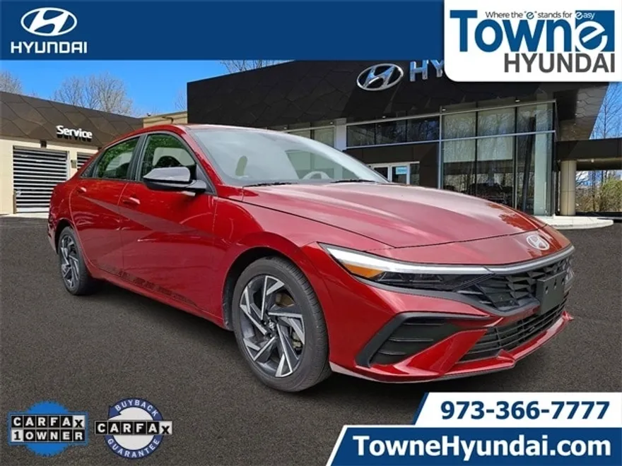 2025 Hyundai Elantra SEL Sport photo 1