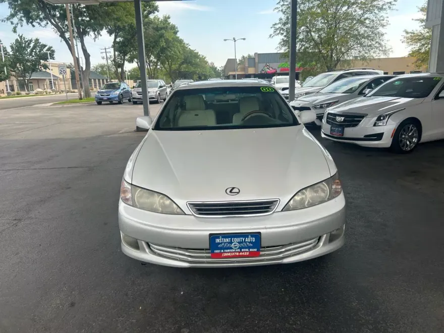 2000 Lexus ES 300 photo 1