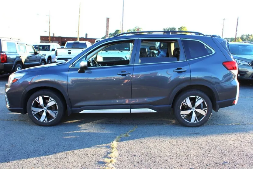 2020 Subaru Forester Touring photo 1
