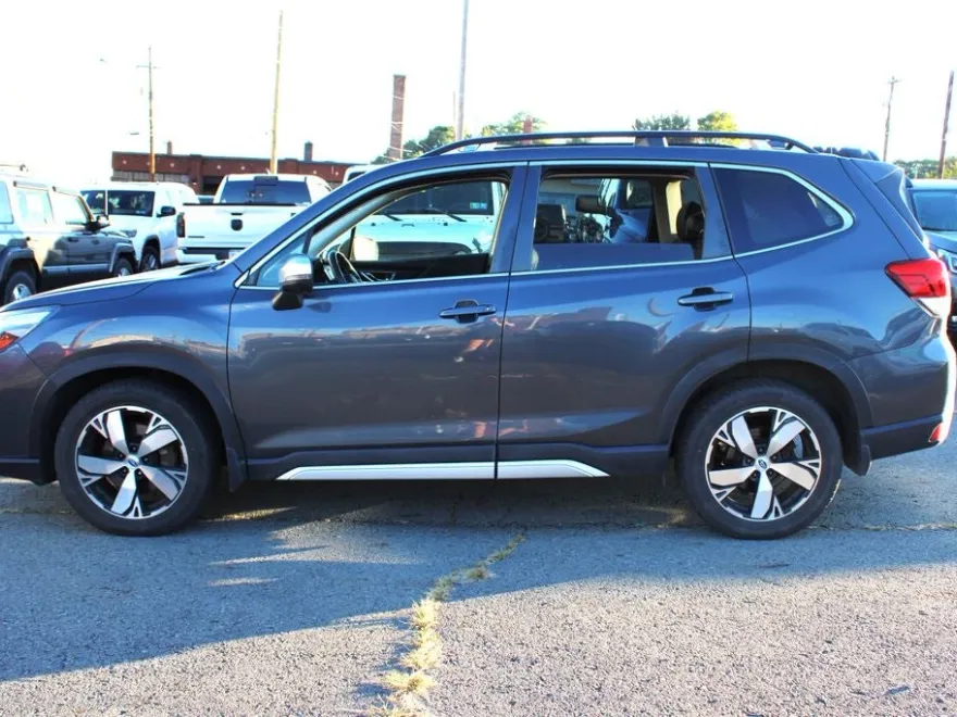 2020 Subaru Forester Touring photo 1