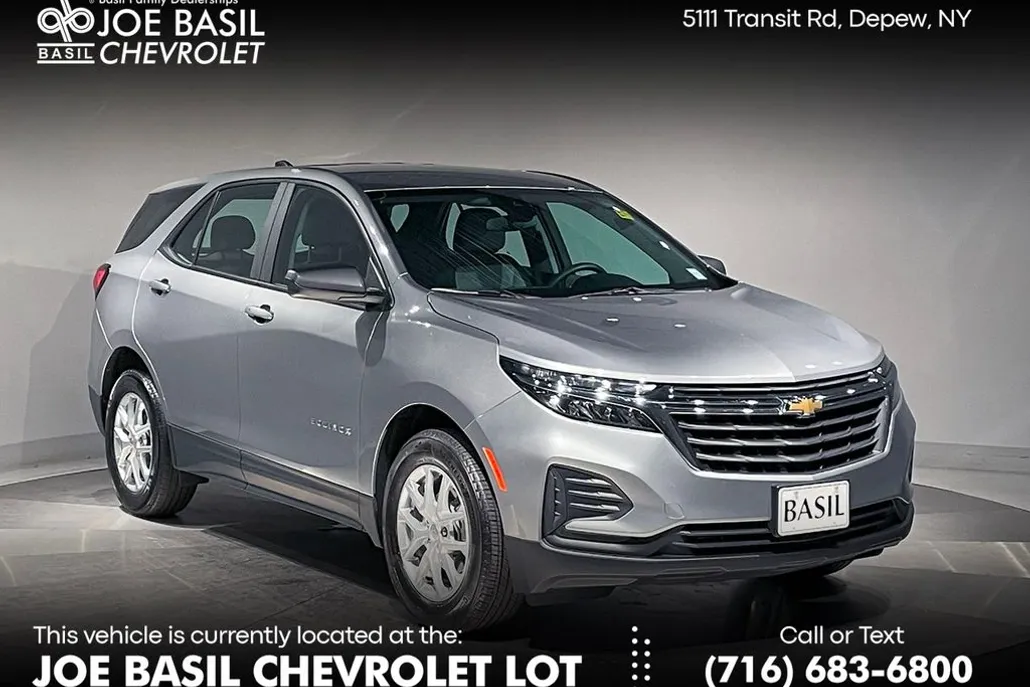 2024 Chevrolet Equinox LS photo 1