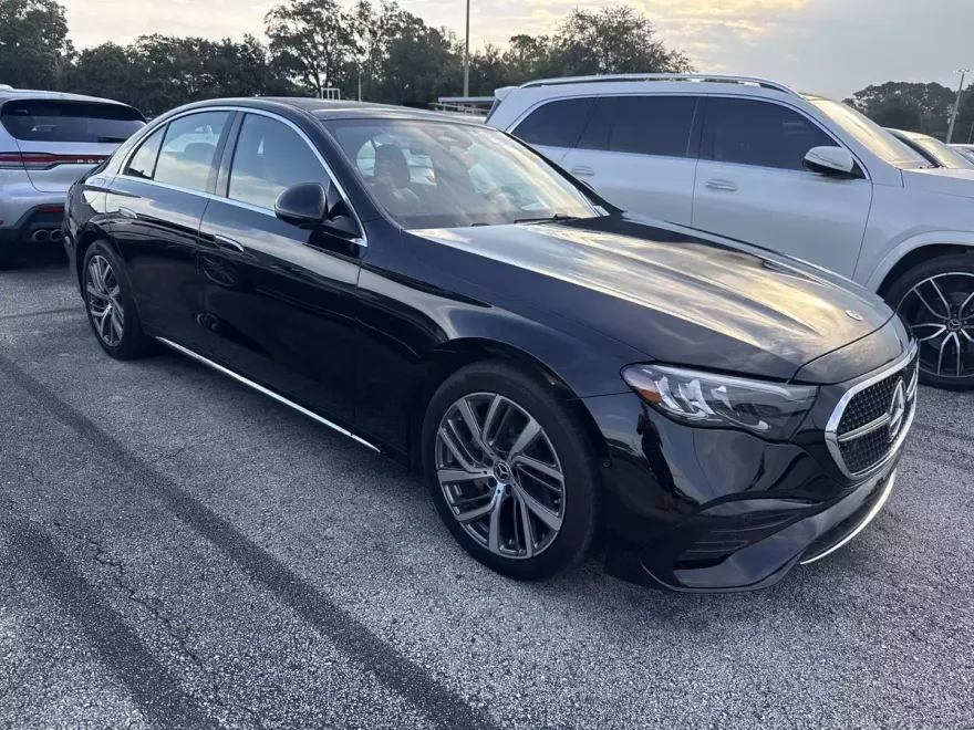 2025 Mercedes Benz E 350 4MATIC Sedan photo 1