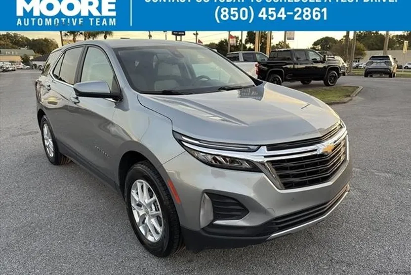 2023 Chevrolet Equinox LT photo 1
