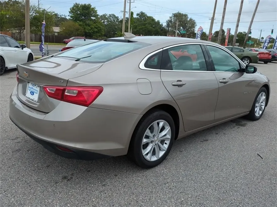 2025 Chevrolet Malibu 1LT photo 1