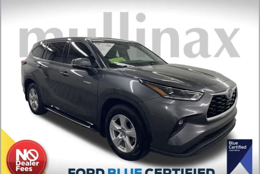 2021 Toyota Highlander Hybrid LE photo 1