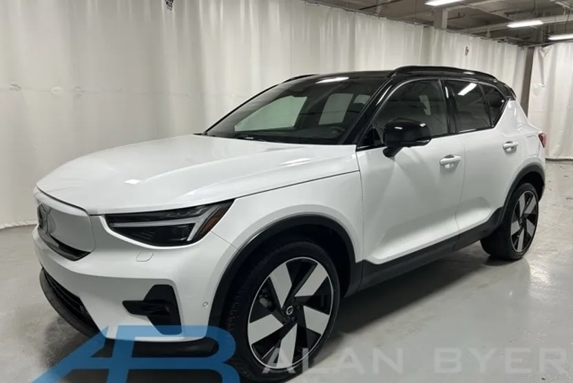 2024 Volvo XC40 Recharge Ultimate photo 1