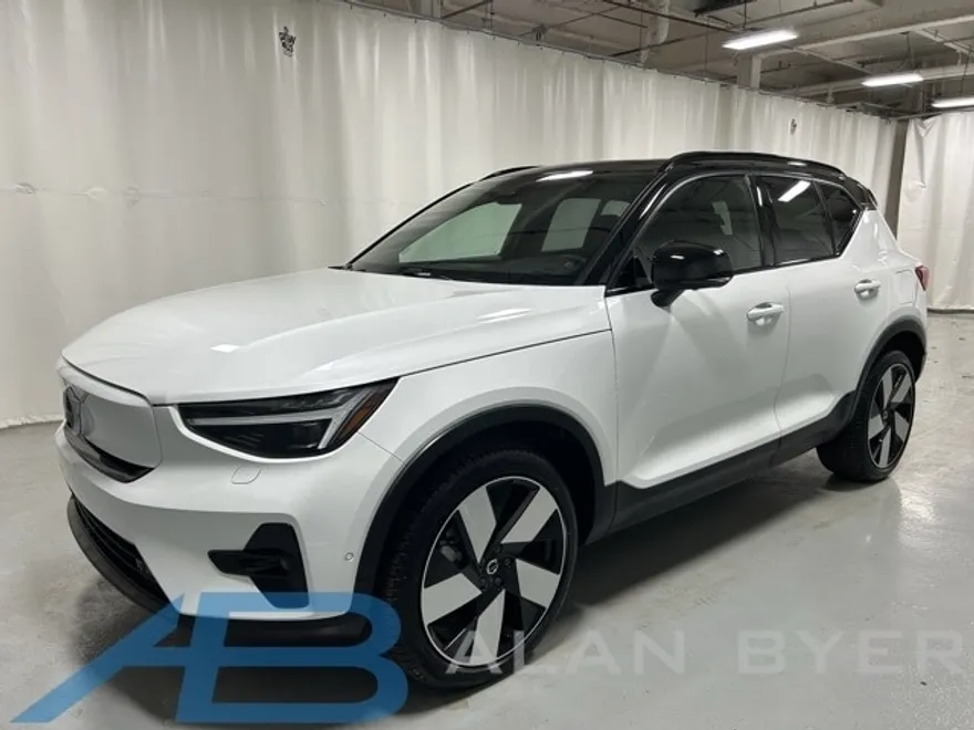 2024 Volvo XC40 Recharge Ultimate photo 1
