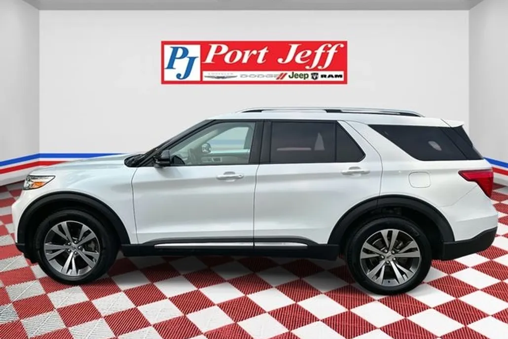 2020 Ford Explorer Platinum photo 1