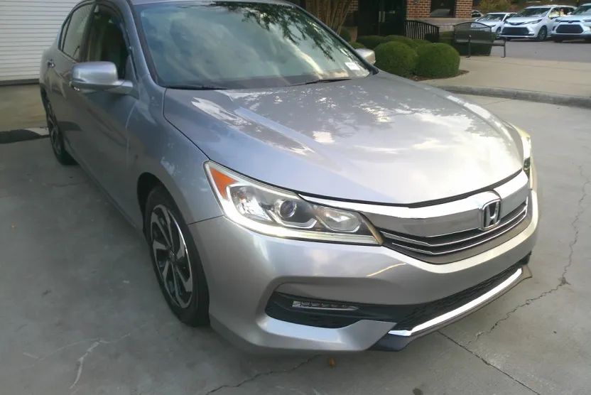 2016 Honda Accord EX photo 1