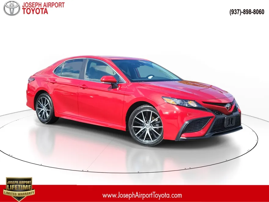 2024 Toyota Camry SE photo 1