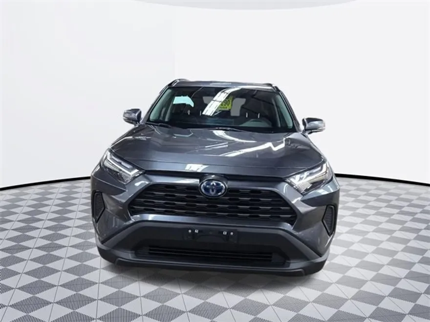 2023 Toyota RAV4 Hybrid XLE photo 1