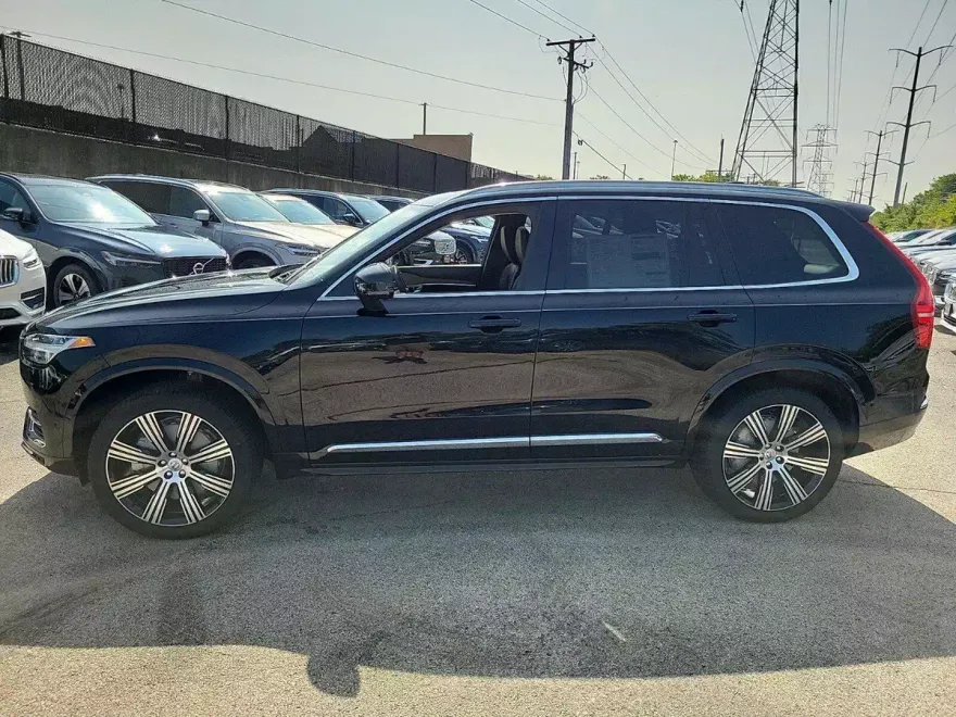 2025 Volvo XC90 Plus photo 1