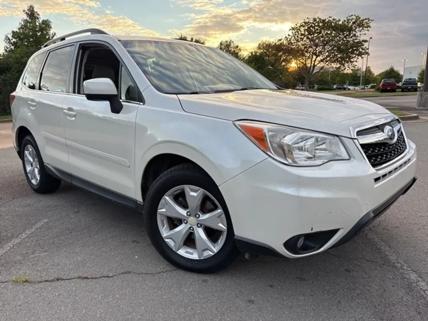 2015 Subaru Forester 2.5i Limited photo 1