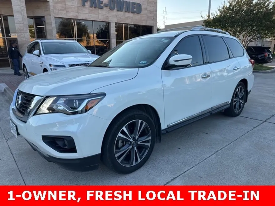 2020 Nissan Pathfinder Platinum photo 1