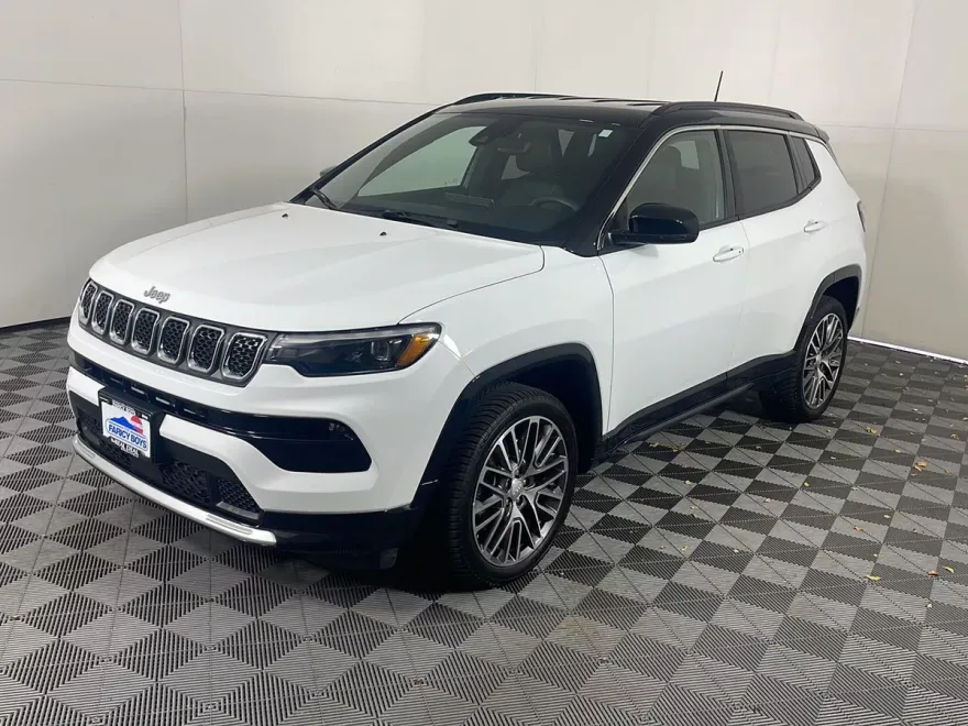 2023 Jeep Compass Limited photo 1