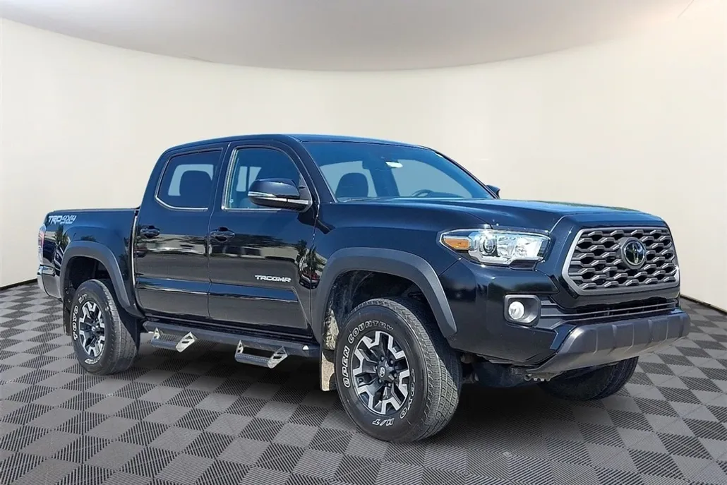 2022 Toyota Tacoma TRD Off-Road photo 1