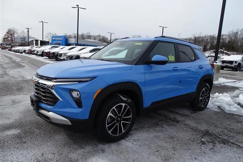 2024 Chevrolet Trailblazer LT photo 1