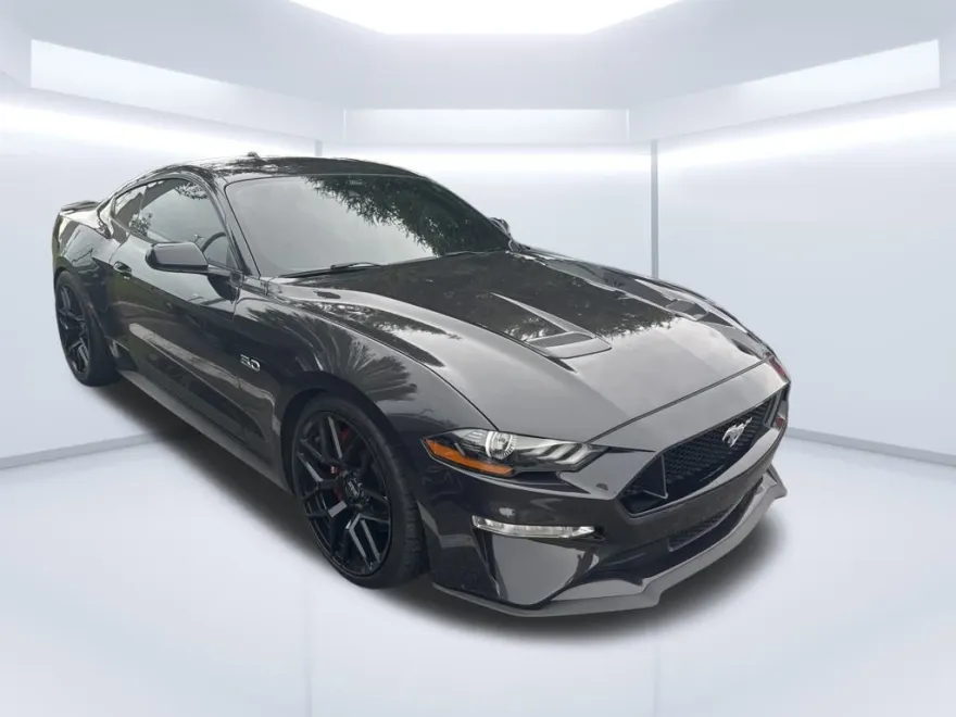 2022 Ford Mustang GT Premium photo 1