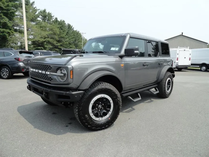 2025 Ford Bronco Badlands photo 1