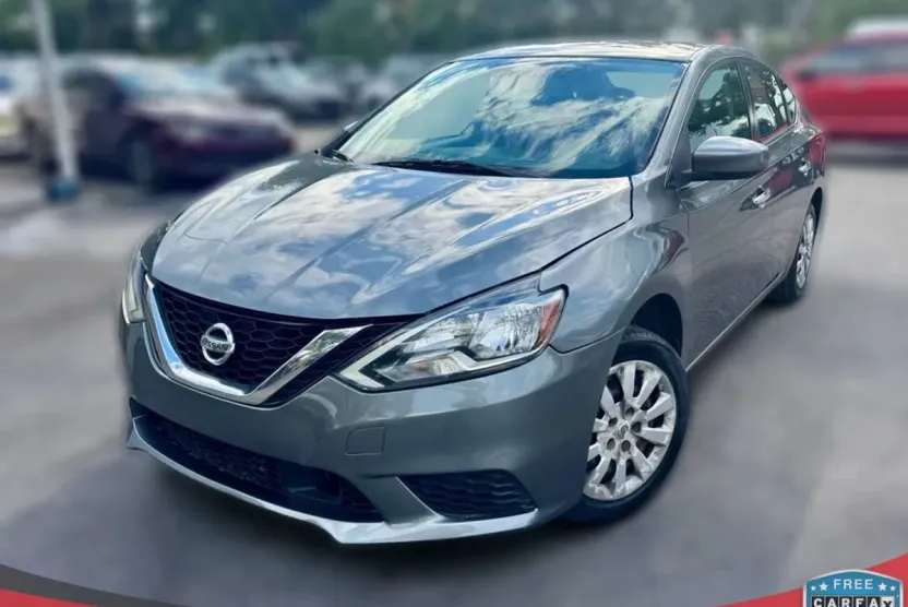 2018 Nissan Sentra photo 1