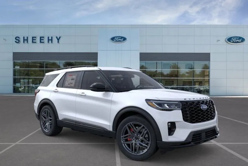 2025 Ford Explorer ST photo 1