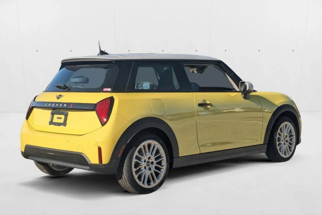 2025 Mini Cooper 2 Door Hardtop S Iconic photo 1