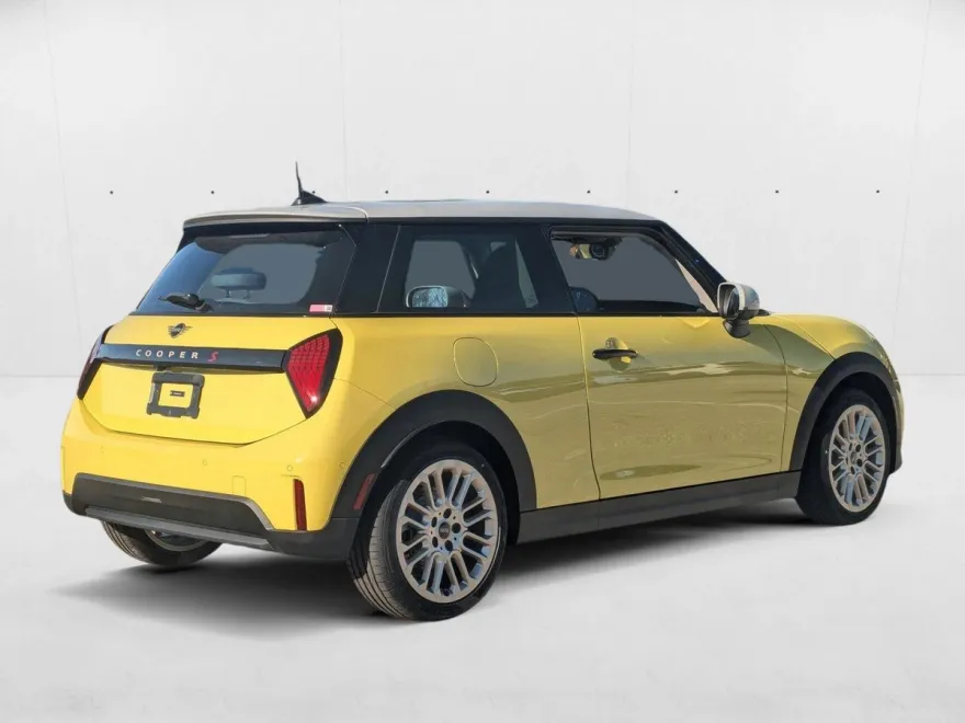 2025 Mini Cooper 2 Door Hardtop S Iconic photo 1