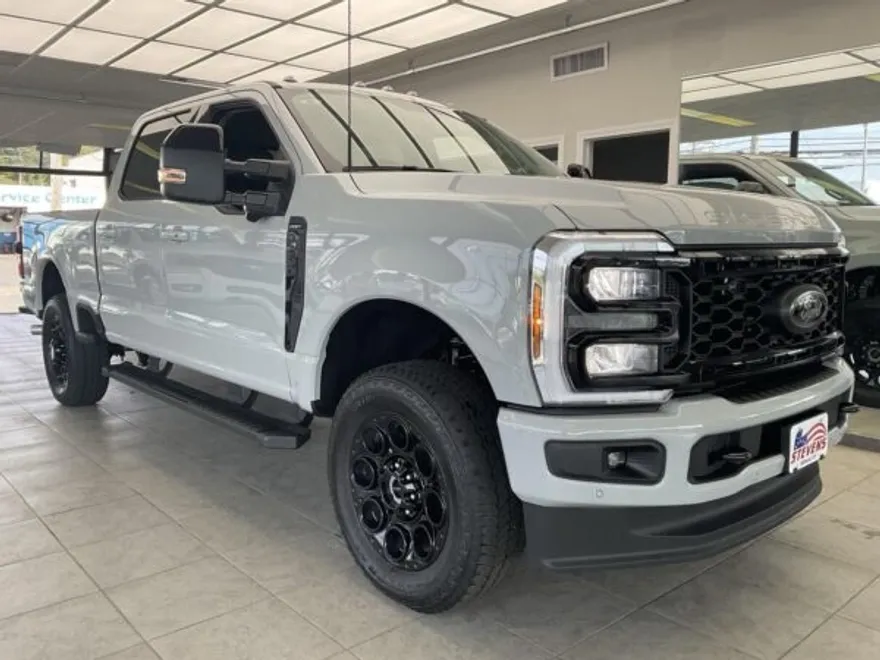 2025 Ford Maverick XLT photo 1