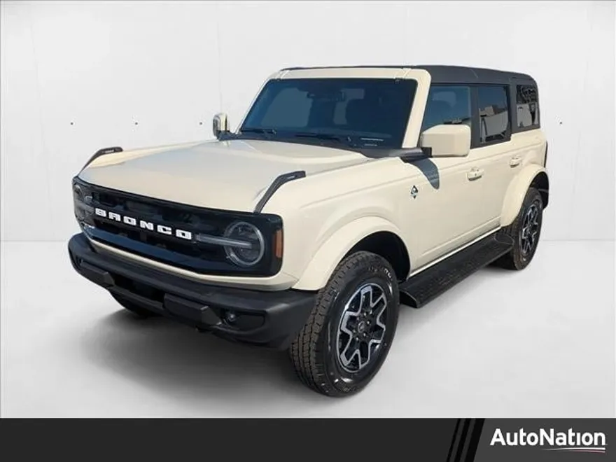 2025 Ford Bronco Outer Banks photo 1