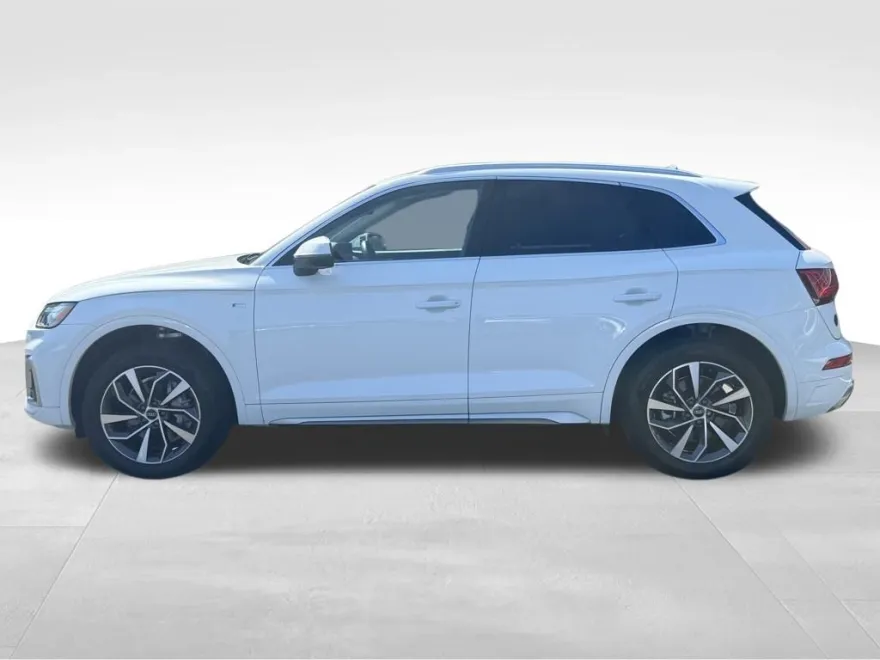 2022 Audi Q5 45 S line Premium photo 1
