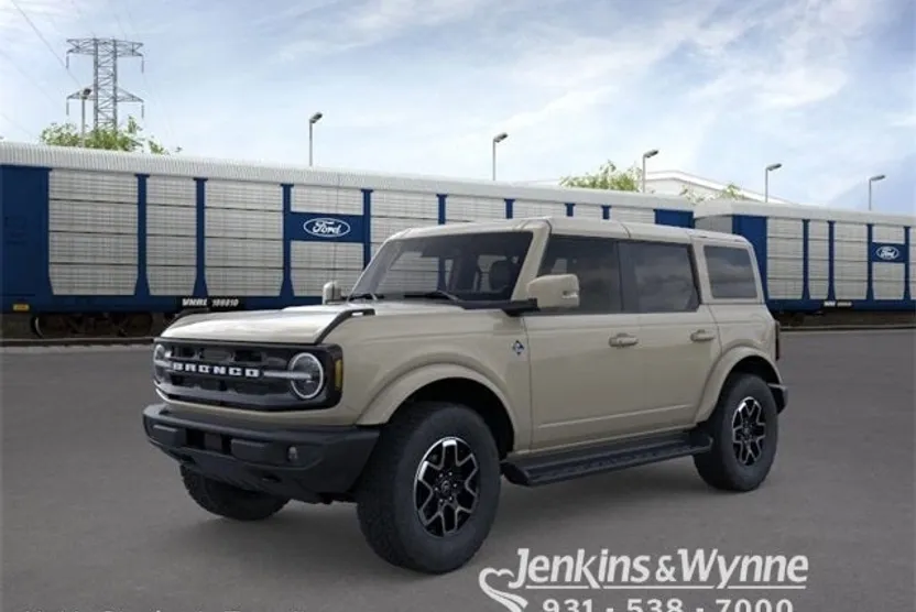 2025 Ford Bronco Outer Banks photo 1