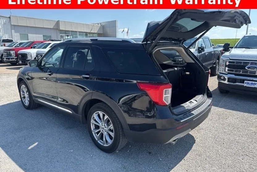 2024 Ford Explorer Limited photo 1