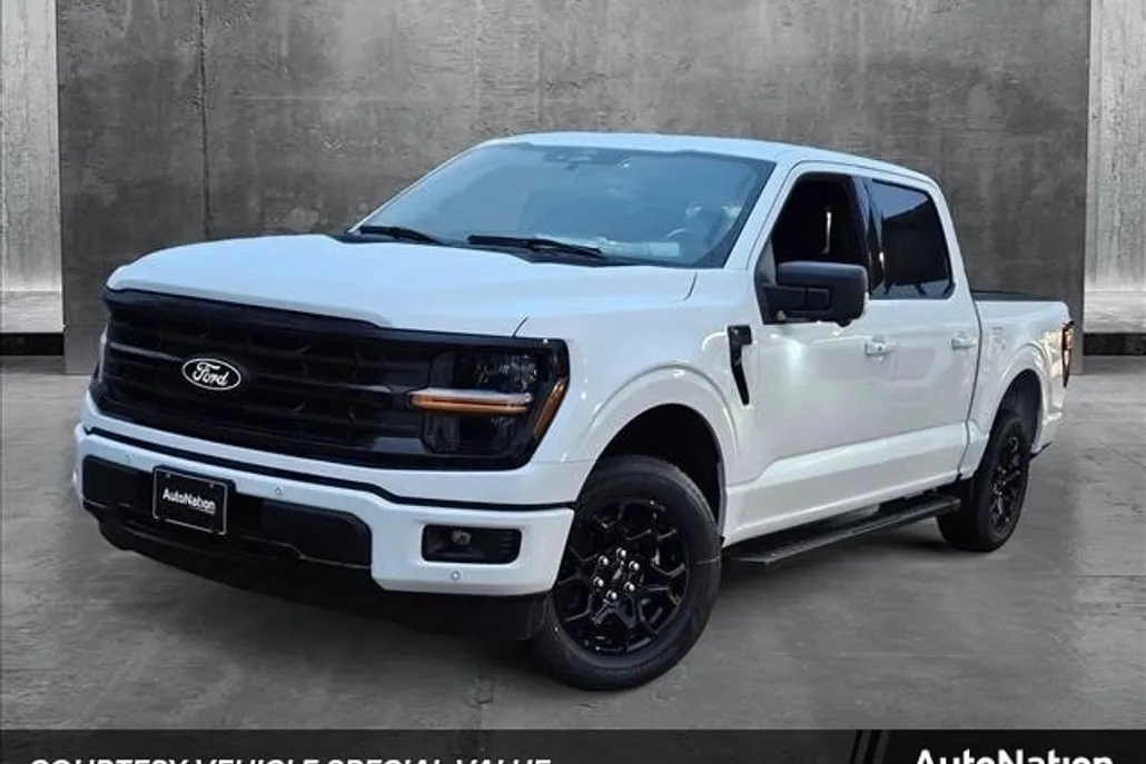 2025 Ford F-150 XLT photo 1