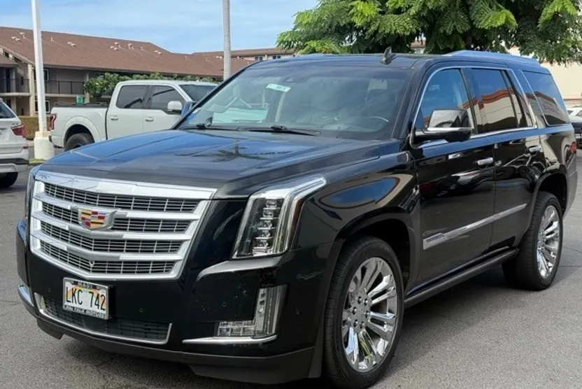 2020 Cadillac Escalade Premium Luxury photo 1