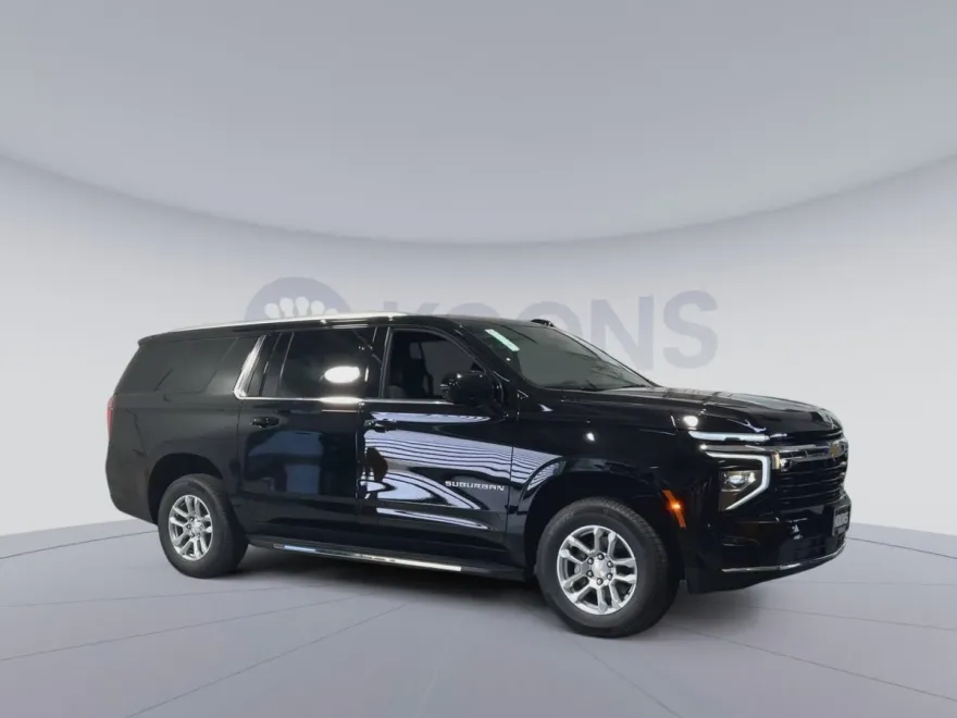 2025 Chevrolet Suburban LS photo 1