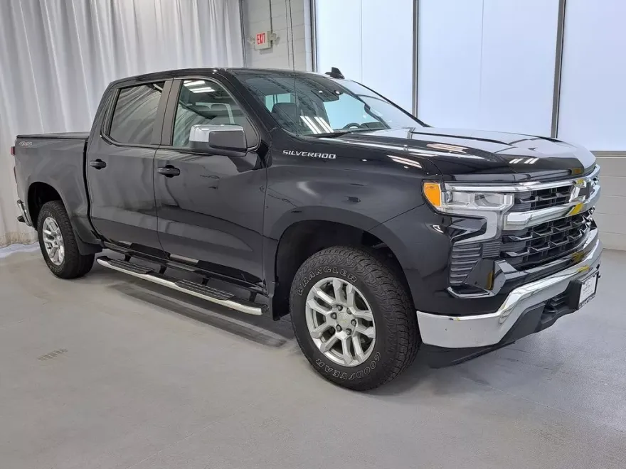 2022 Chevrolet Silverado 1500 LT photo 1