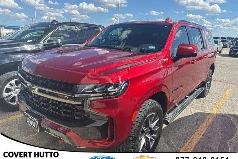 2022 Chevrolet Suburban Z71 photo 1
