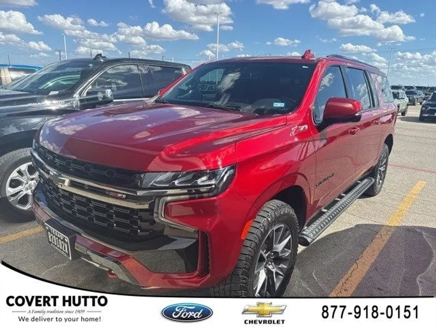 2022 Chevrolet Suburban Z71 photo 1