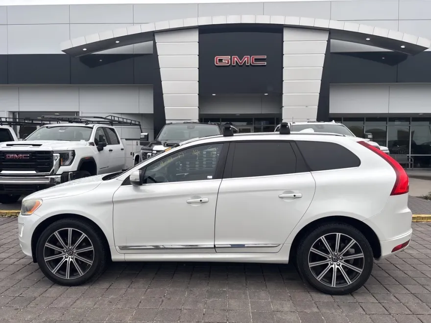 2017 Volvo XC60 T6 Inscription photo 1
