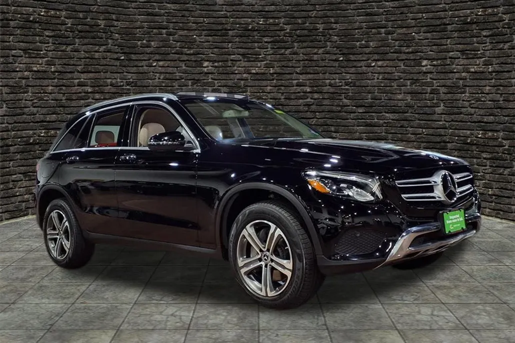 2019 Mercedes Benz GLC 300 4MATIC photo 1