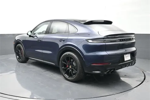 2025 Porsche Cayenne GTS photo 3