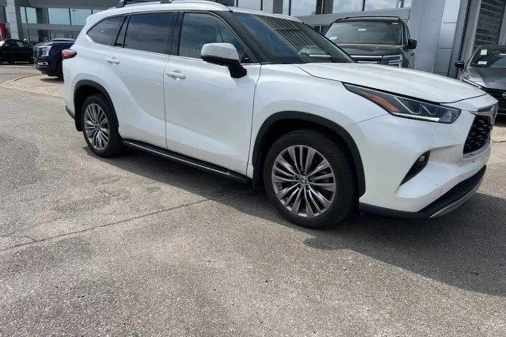 2021 Toyota Highlander Platinum photo 1