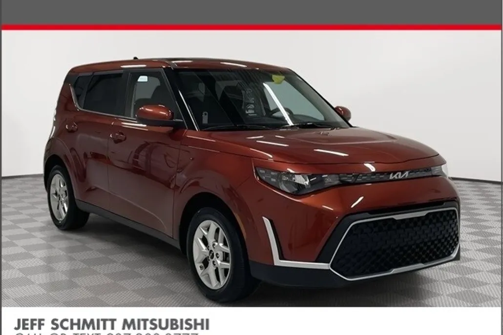 2024 Kia Soul S photo 1