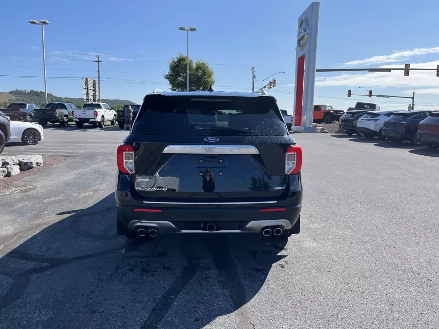 2020 Ford Explorer Platinum photo 1