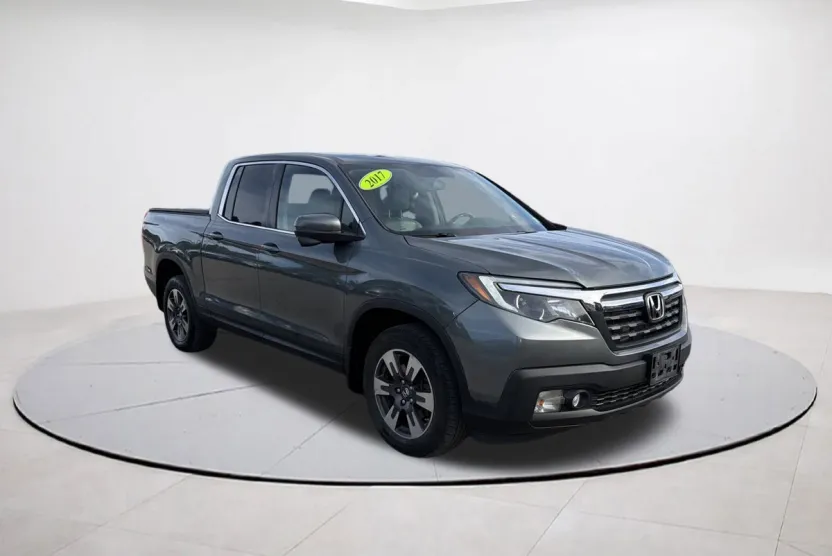 2017 Honda Ridgeline RTL-T photo 1