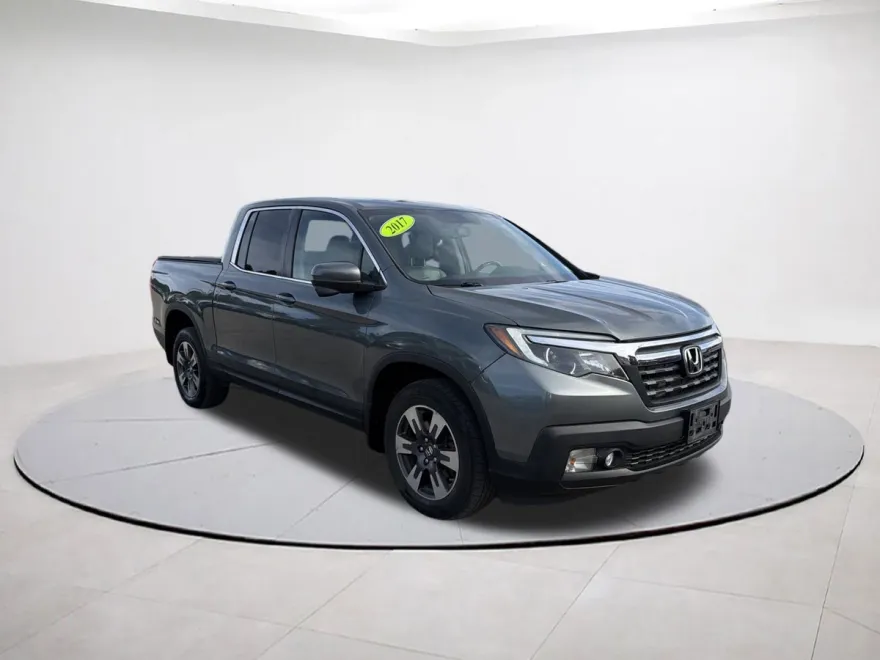 2017 Honda Ridgeline RTL-T photo 1