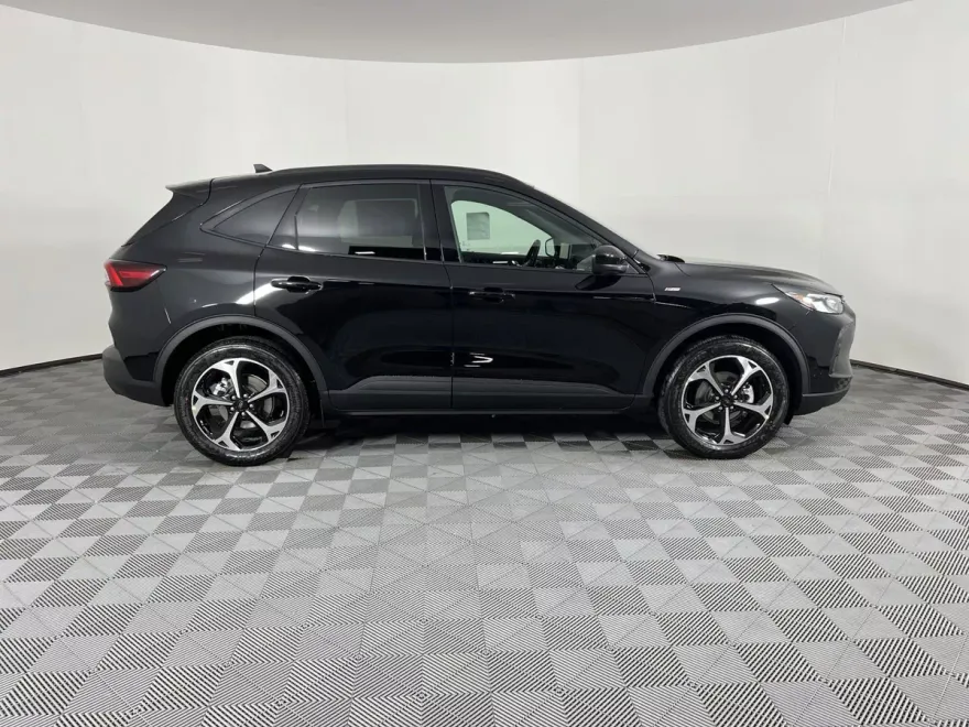 2025 Ford Escape Sport ST-Line Select photo 1