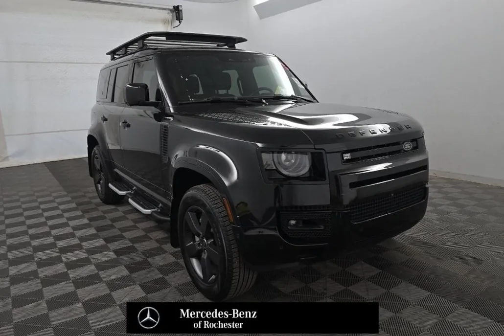 2024 Land Rover Defender 110 X-Dynamic SE photo 1