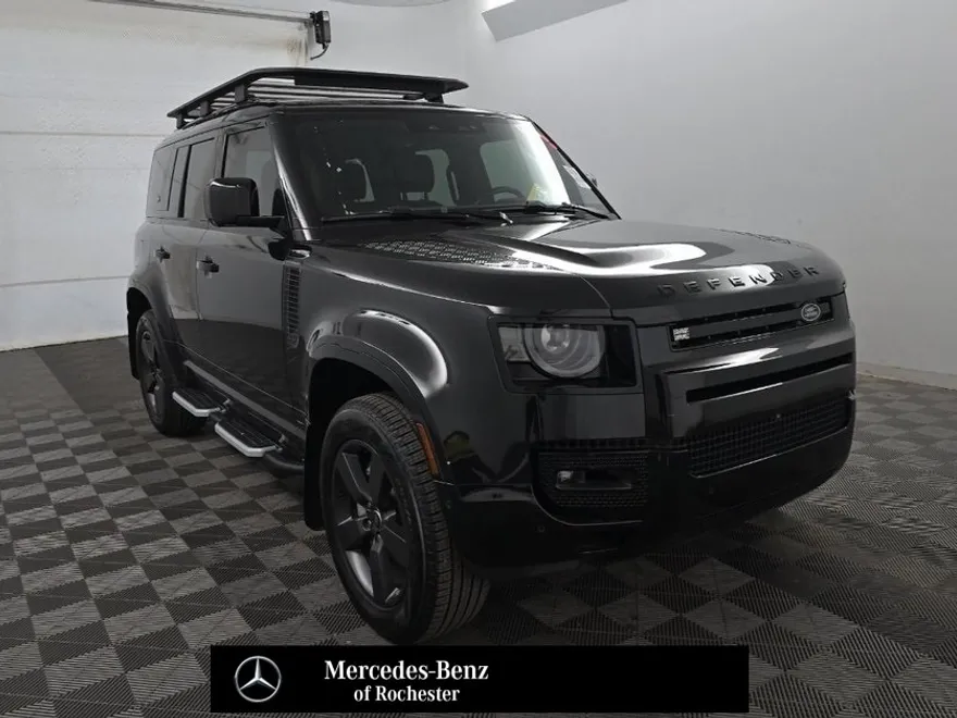 2024 Land Rover Defender 110 X-Dynamic SE photo 1
